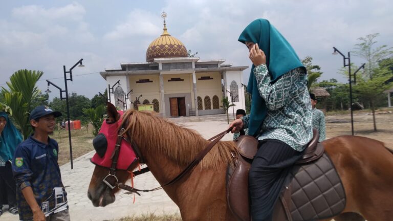 Berkuda SMP Islam Maryam Muraith
